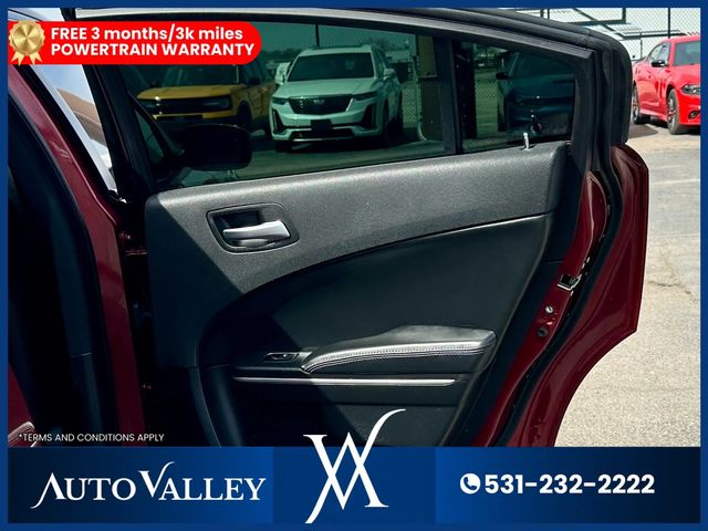 2019 Dodge Charger SXT Sedan 4D - 23006012 - 23