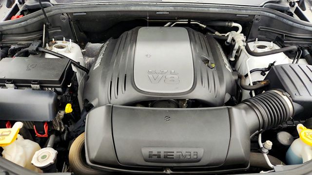 2019 Dodge Durango R/T AWD with Blacktop Package & Power Sunroof - 23000919 - 29