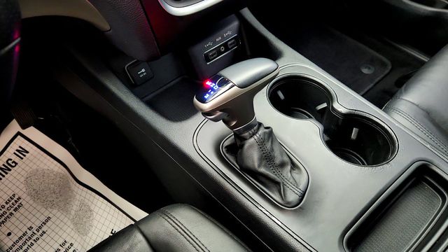 2019 Dodge Durango SXT Plus RWD w/ Three Rows & Leather Seats - 23087188 - 16