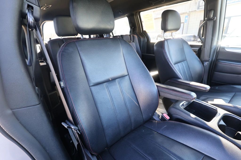 2019 Dodge Grand Caravan GT Minivan 4D - 22988883 - 30