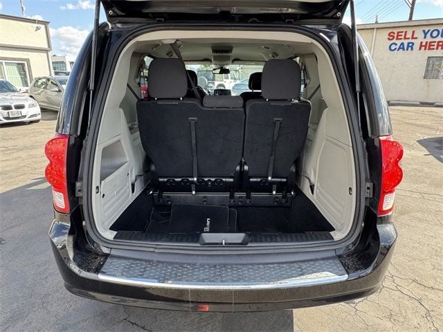 2019 Dodge Grand Caravan SE - 22675329 - 14