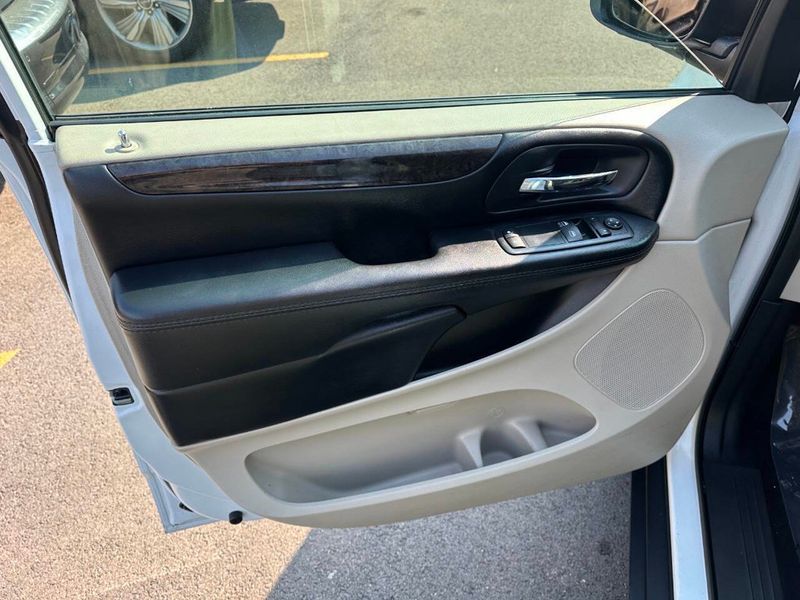 2019 Dodge Grand Caravan SE 4dr Mini Van - 22915522 - 12