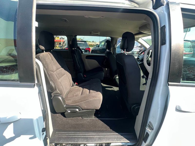 2019 Dodge Grand Caravan SE 4dr Mini Van - 22915522 - 23