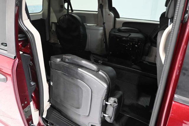 2019 Dodge Grand Caravan SE Handicap Mobility Van - 23033590 - 17