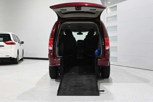 2019 Dodge Grand Caravan SE Handicap Mobility Van - 23033590 - 18