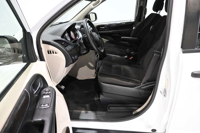 2019 Dodge Grand Caravan SE Mobility Handicap Van - 22987339 - 12