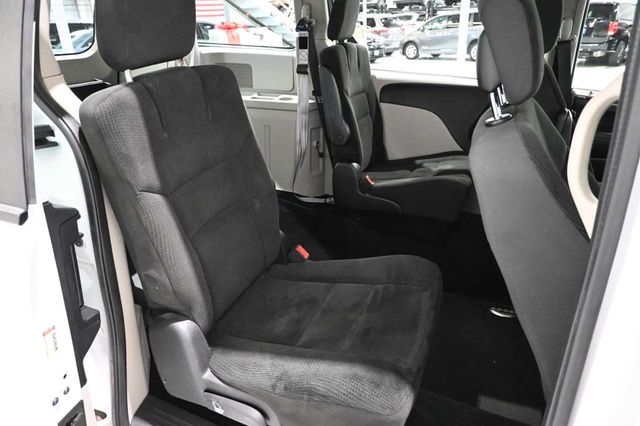 2019 Dodge Grand Caravan SE Mobility Handicap Van - 22987339 - 16