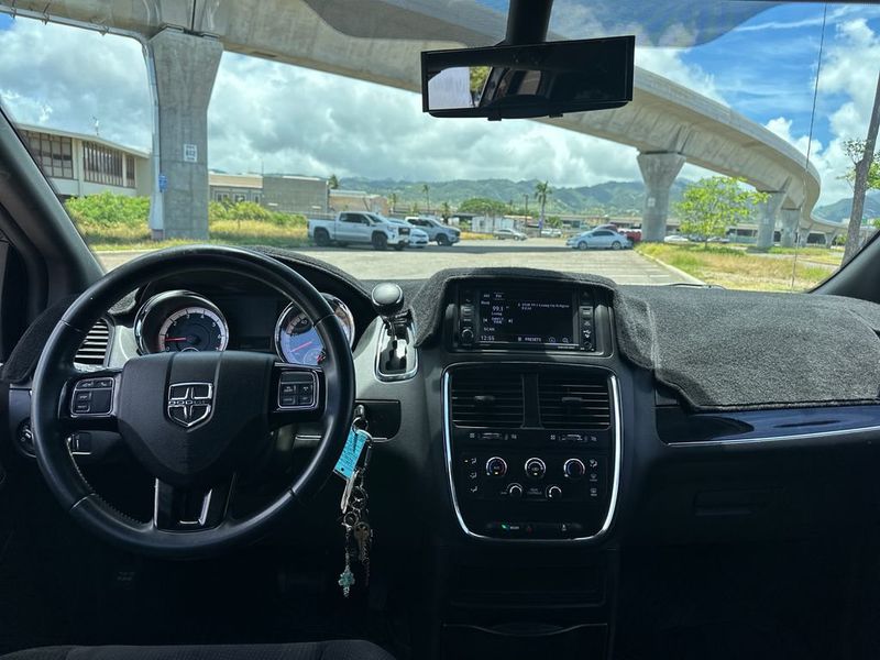 2019 Dodge Grand Caravan SE Plus Wagon - 23048369 - 13
