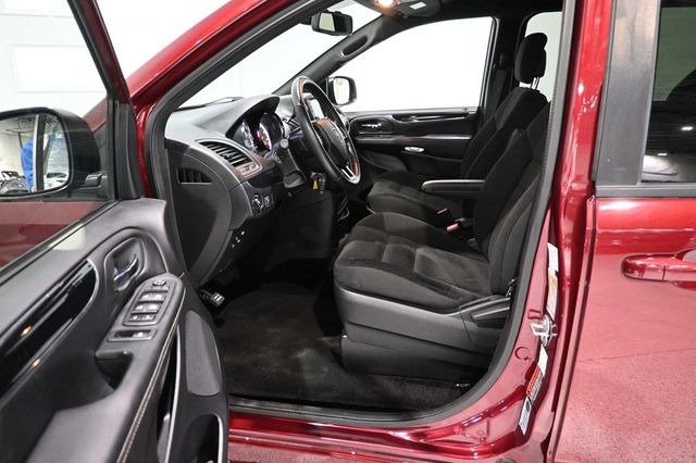 2019 Dodge Grand Caravan SE Plus Wagon - 23030870 - 12