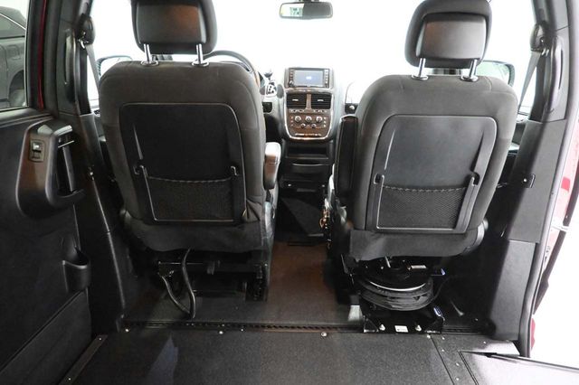 2019 Dodge Grand Caravan SE Plus Wagon - 23030870 - 19