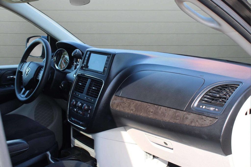 2019 Dodge Grand Caravan SE Plus Wagon - 22927042 - 13