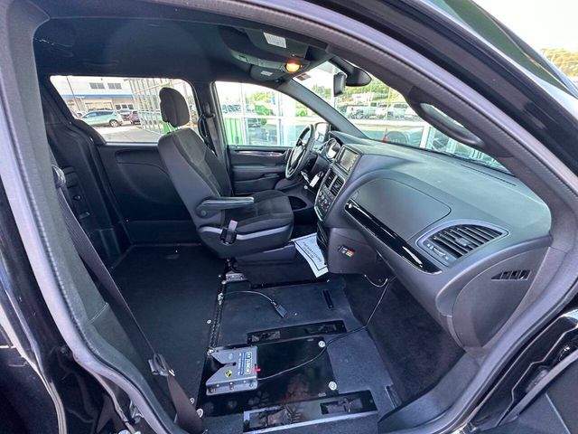 2019 Dodge Grand Caravan SE Plus Wagon - 22937001 - 18