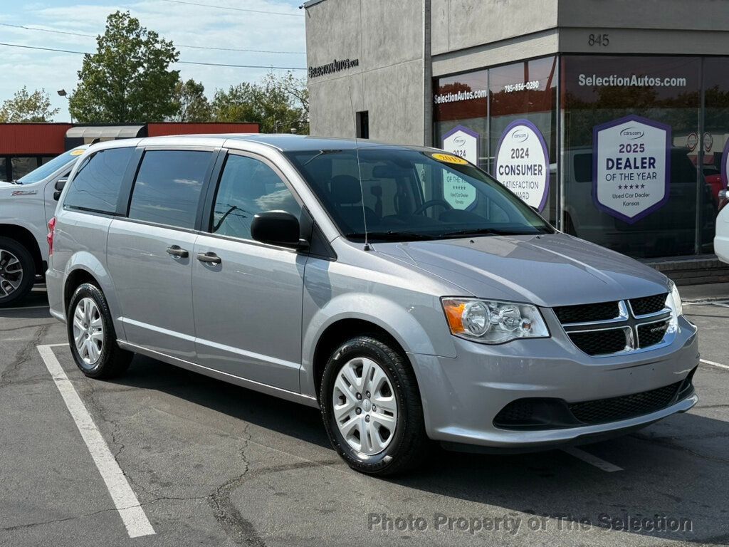 2019 Dodge Grand Caravan SE photo 2