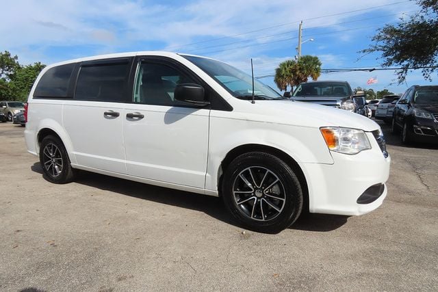 2019 DODGE GRAND CARAVAN SE Wagon - 22651257 - 0