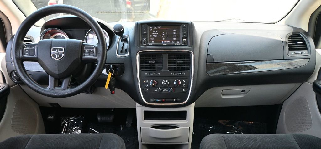 Dodge Grand Caravan photo 10