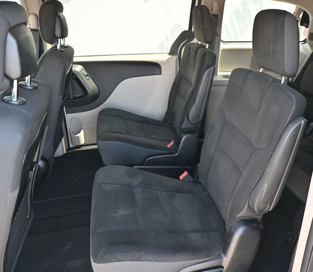 Dodge Grand Caravan photo 16