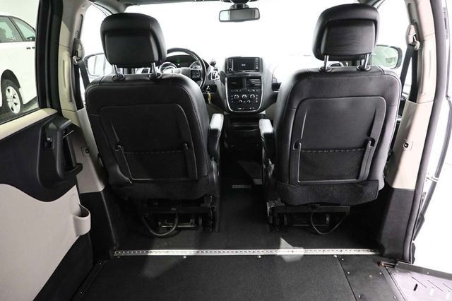 2019 Dodge Grand Caravan SXT - 22982251 - 18