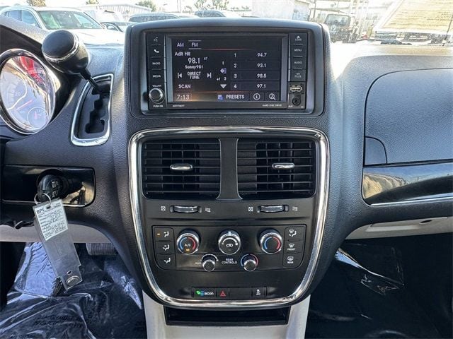 2019 Dodge Grand Caravan SXT - 22732770 - 27