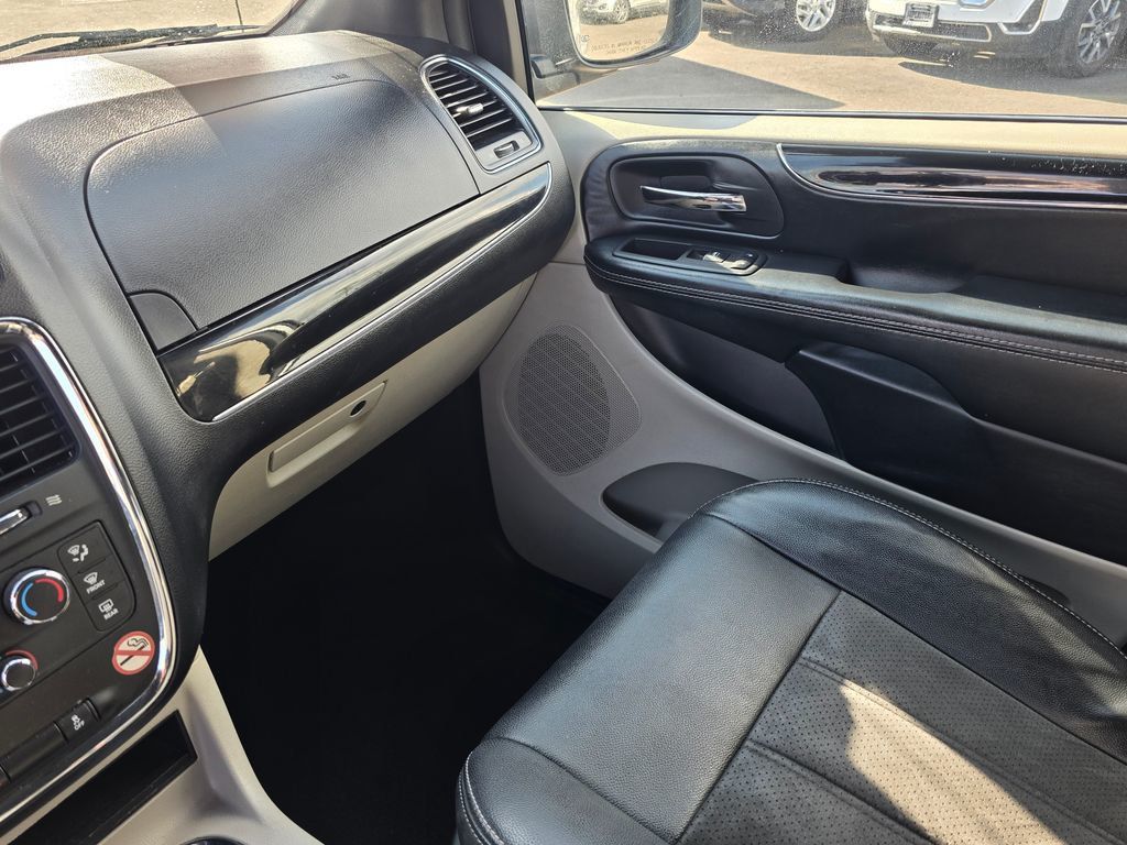 2019 Dodge Grand Caravan SXT - 22996546 - 32