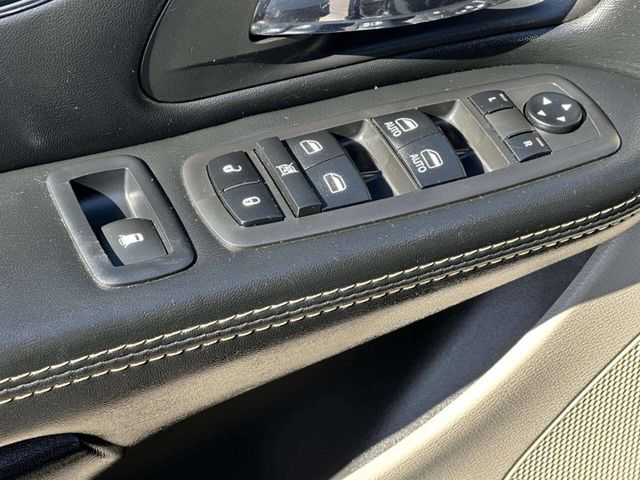 2019 Dodge Grand Caravan SXT 4dr Mini Van - 22937445 - 14