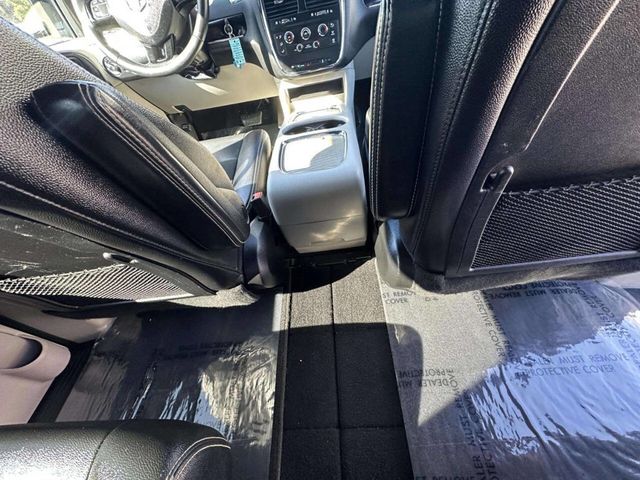 2019 Dodge Grand Caravan SXT 4dr Mini Van - 22937445 - 22