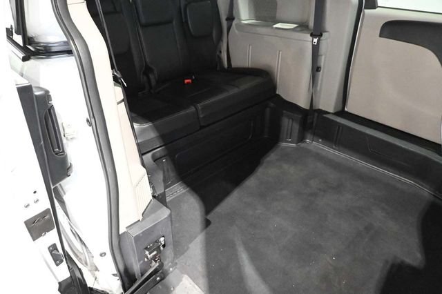 2019 Dodge Grand Caravan SXT Mobility Handicap Van - 22992712 - 17