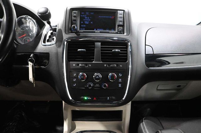 2019 Dodge Grand Caravan SXT Mobility Handicap Van - 22992712 - 20