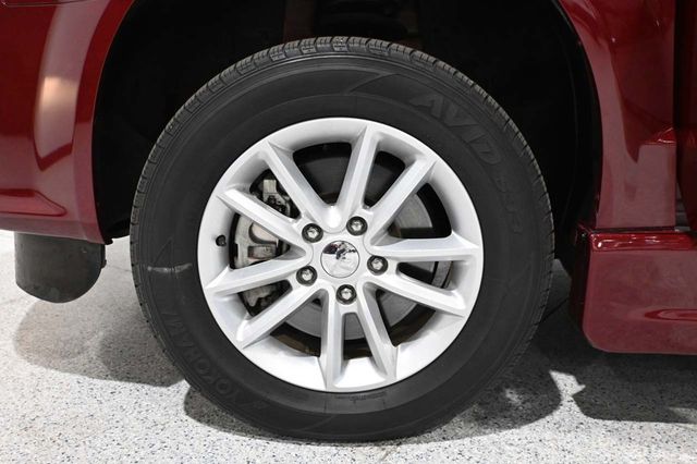 2019 Dodge Grand Caravan SXT Mobility Handicap Van - 23085262 - 11