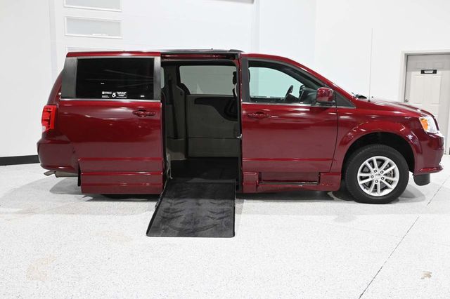 2019 Dodge Grand Caravan SXT Mobility Handicap Van - 23085262 - 16