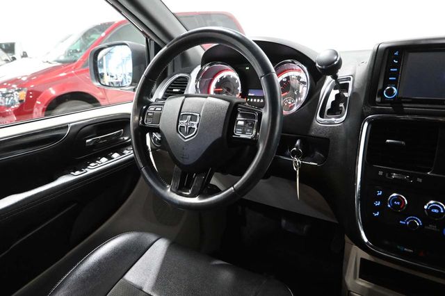 2019 Dodge Grand Caravan SXT Mobility Handicap Van - 23085262 - 23
