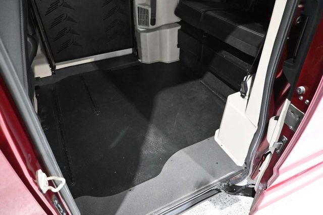 2019 Dodge Grand Caravan SXT Mobility Handicap Van - 23085262 - 27