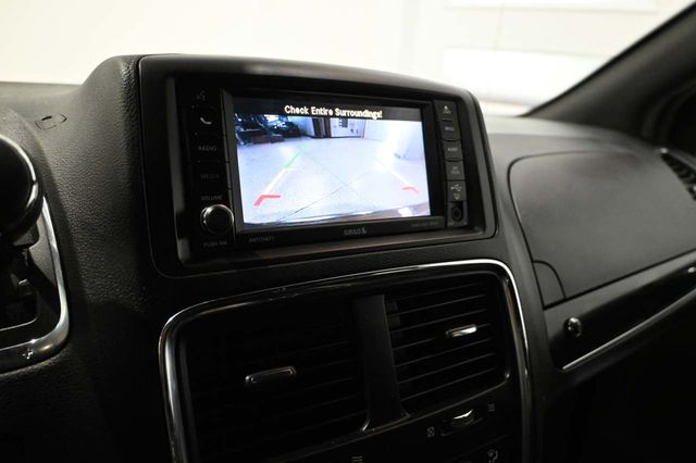 2019 Dodge Grand Caravan SXT Mobility Handicap Van - 23085262 - 36