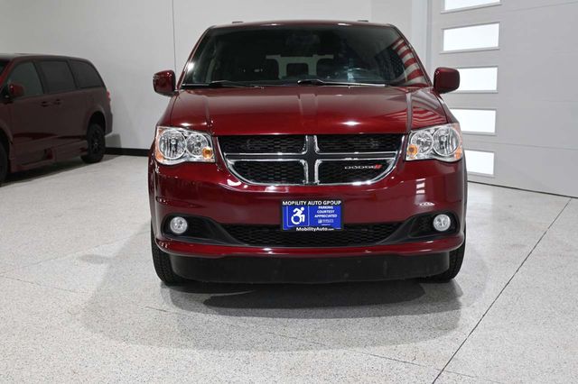 2019 Dodge Grand Caravan SXT Mobility Handicap Van - 23085262 - 3