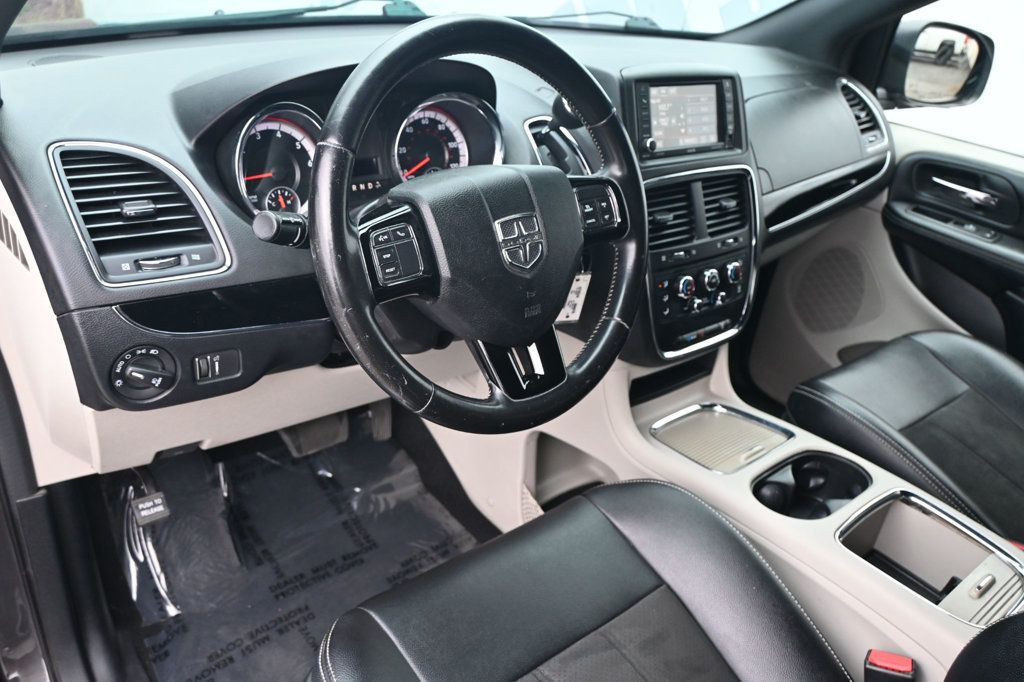 2019 Dodge Grand Caravan SXT photo 4