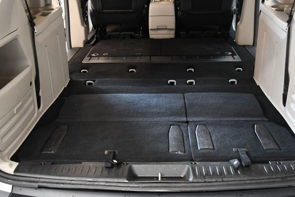 dodge grand caravan 2022 trunk