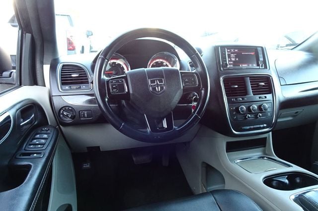 2019 Dodge Grand Caravan SXT Wagon - 22939899 - 15