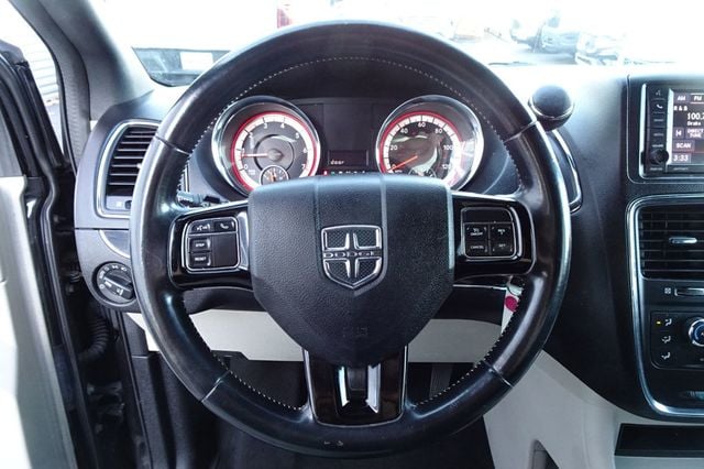 2019 Dodge Grand Caravan SXT Wagon - 22939899 - 18