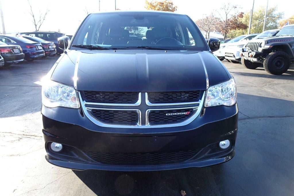 2019 Dodge Grand Caravan SXT photo 3