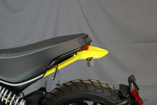 2019 Ducati Scrambler Icon WINTER CLEARANCE! - 22419434 - 11