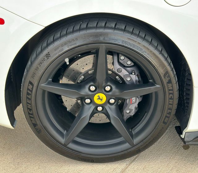 2019 Ferrari 488 GTB Coupe - 23036920 - 32
