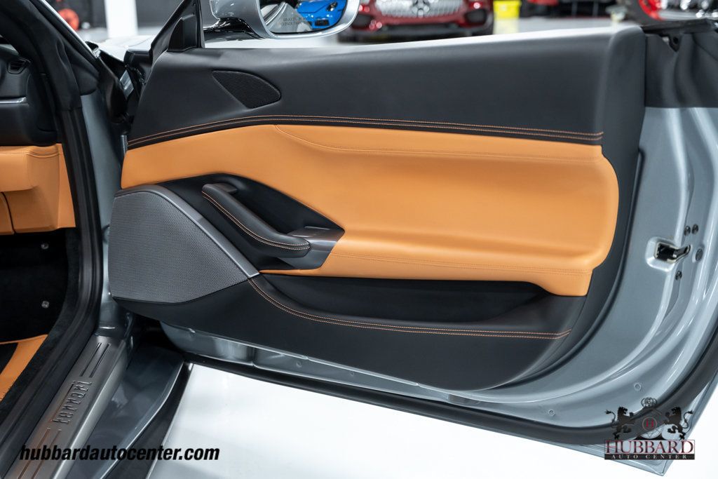 2019 Ferrari Portofino Convertible - 23076161 - 27
