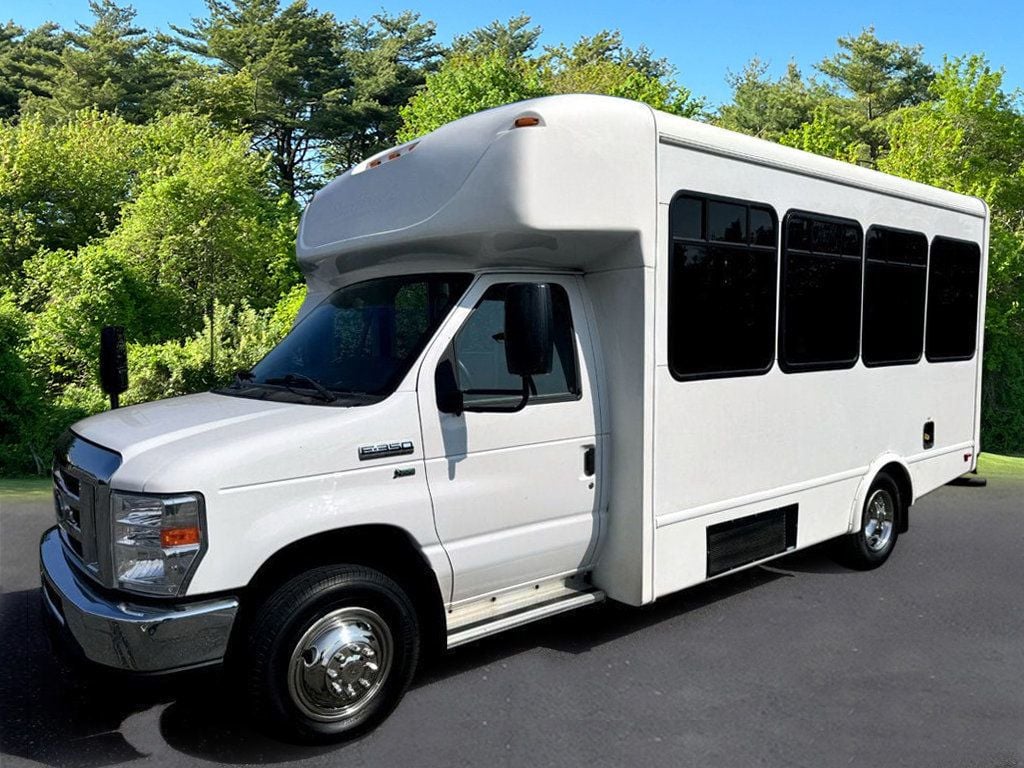 2019 Ford E350 Non-CDL Shuttle Bus For Sale For Adults Seniors Church & Worker Transport - 22546232 - 2