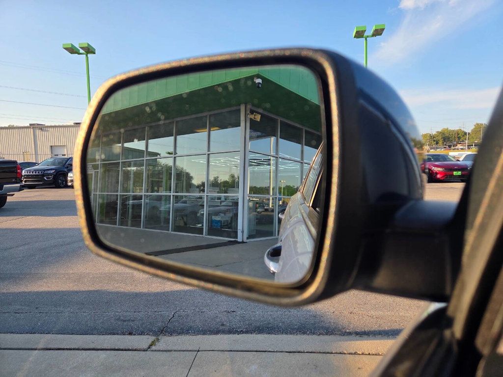 2019 Ford Edge SEL photo 18