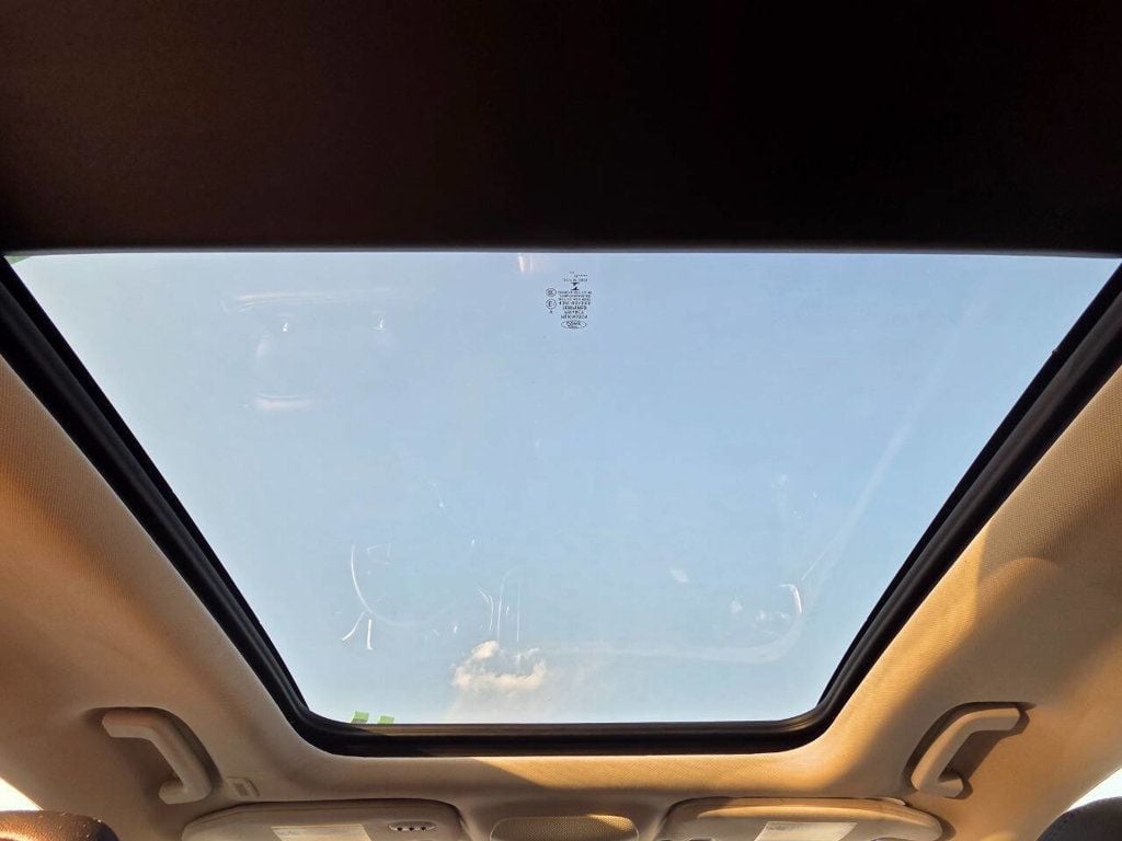 2019 Ford Edge SEL photo 19