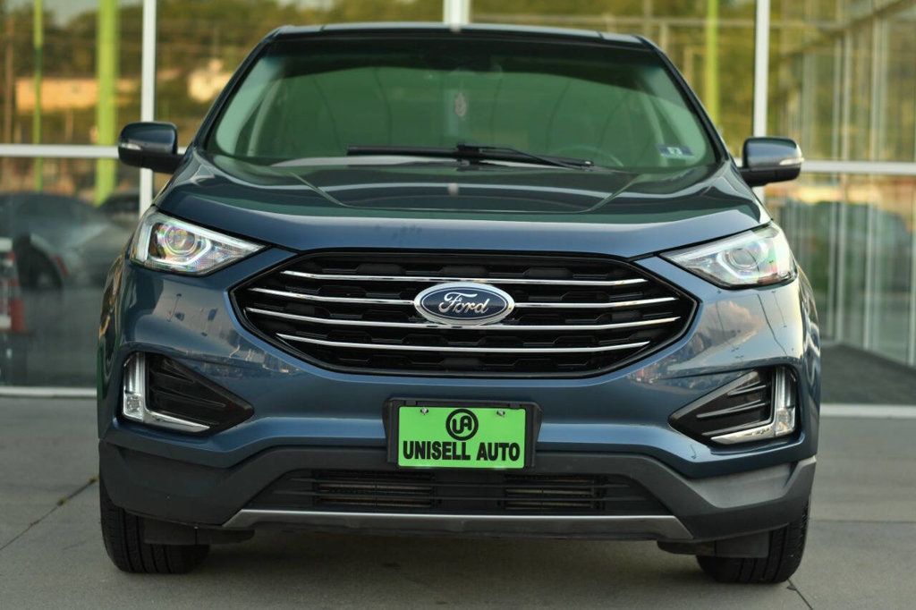 2019 Ford Edge SEL photo 2