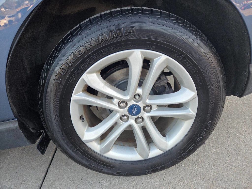 2019 Ford Edge SEL photo 37