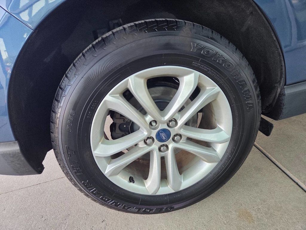 2019 Ford Edge SEL photo 38