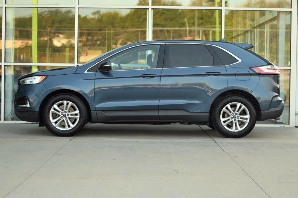 2019 Ford Edge SEL photo 4