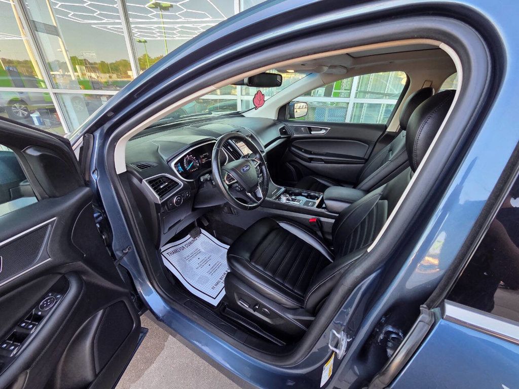 2019 Ford Edge SEL photo 9