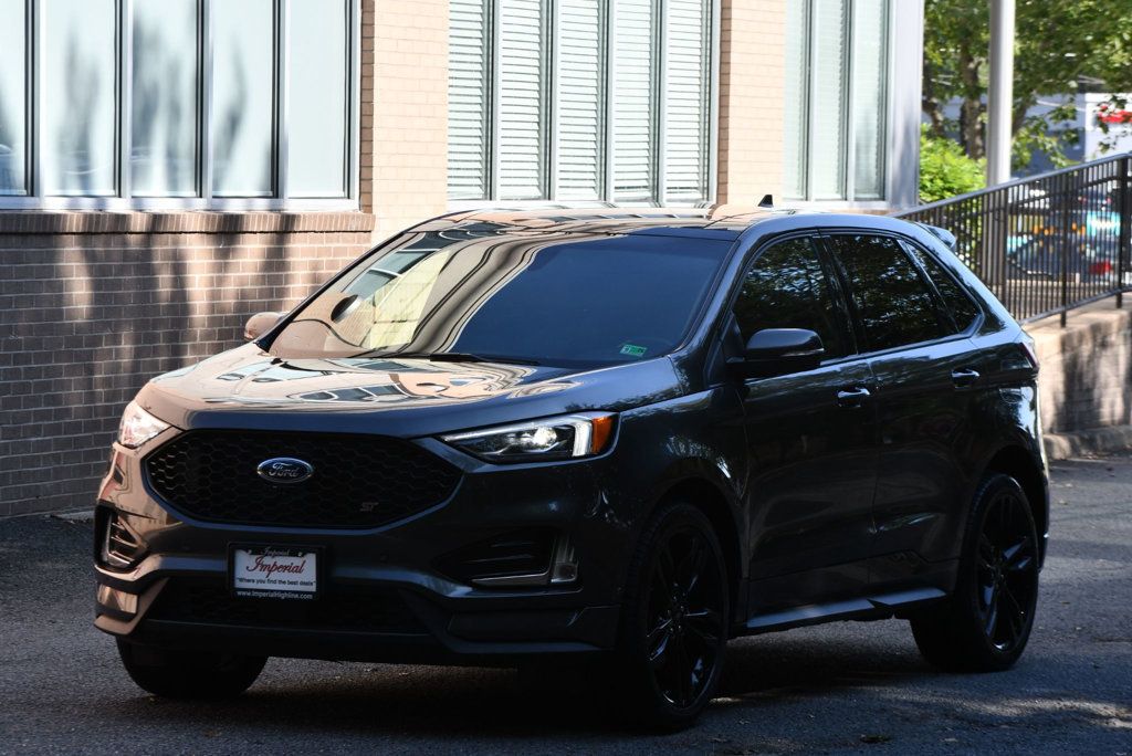 2019 Ford Edge ST photo 3